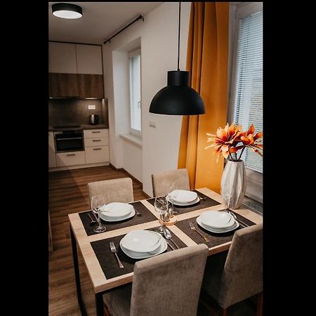 Old Town City Center Apartment 2 - Private Parking Included Caşonia Exterior foto