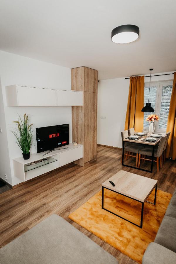 Old Town City Center Apartment 2 - Private Parking Included Caşonia Exterior foto