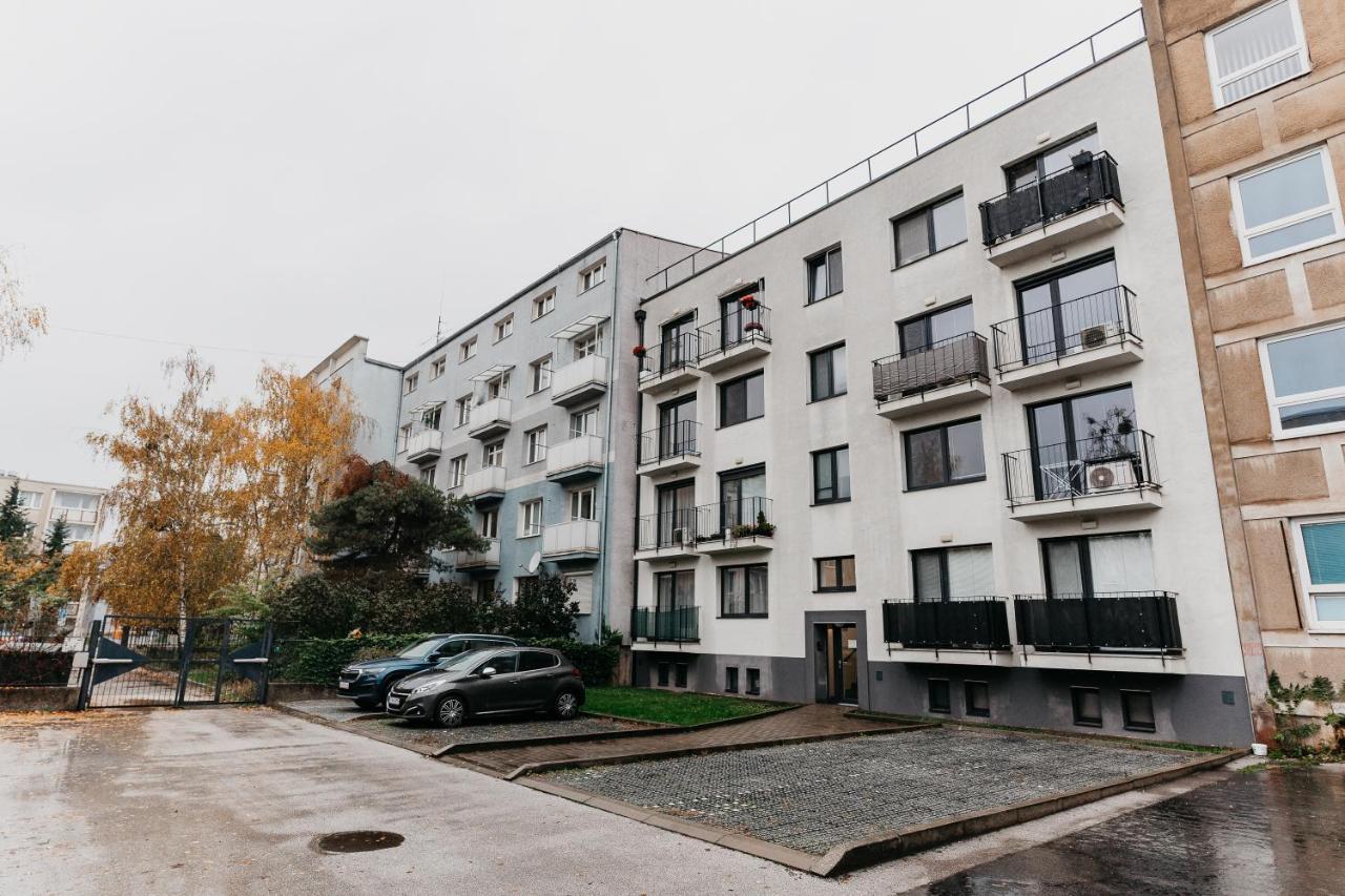 Old Town City Center Apartment 2 - Private Parking Included Caşonia Exterior foto