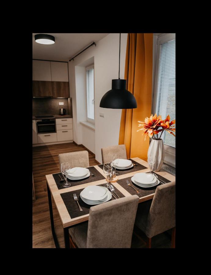 Old Town City Center Apartment 2 - Private Parking Included Caşonia Exterior foto