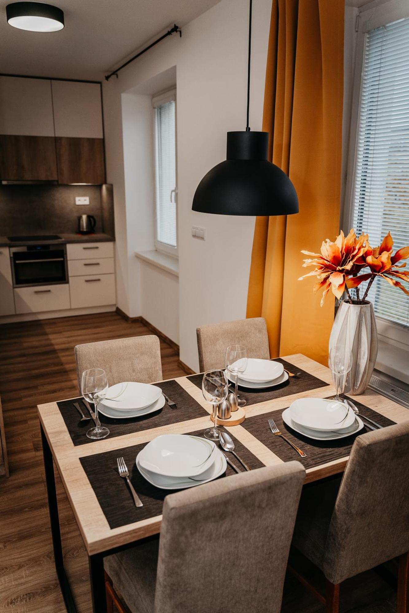 Old Town City Center Apartment 2 - Private Parking Included Caşonia Exterior foto