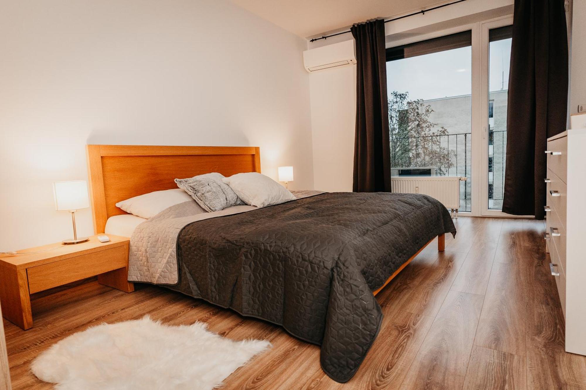 Old Town City Center Apartment 2 - Private Parking Included Caşonia Exterior foto
