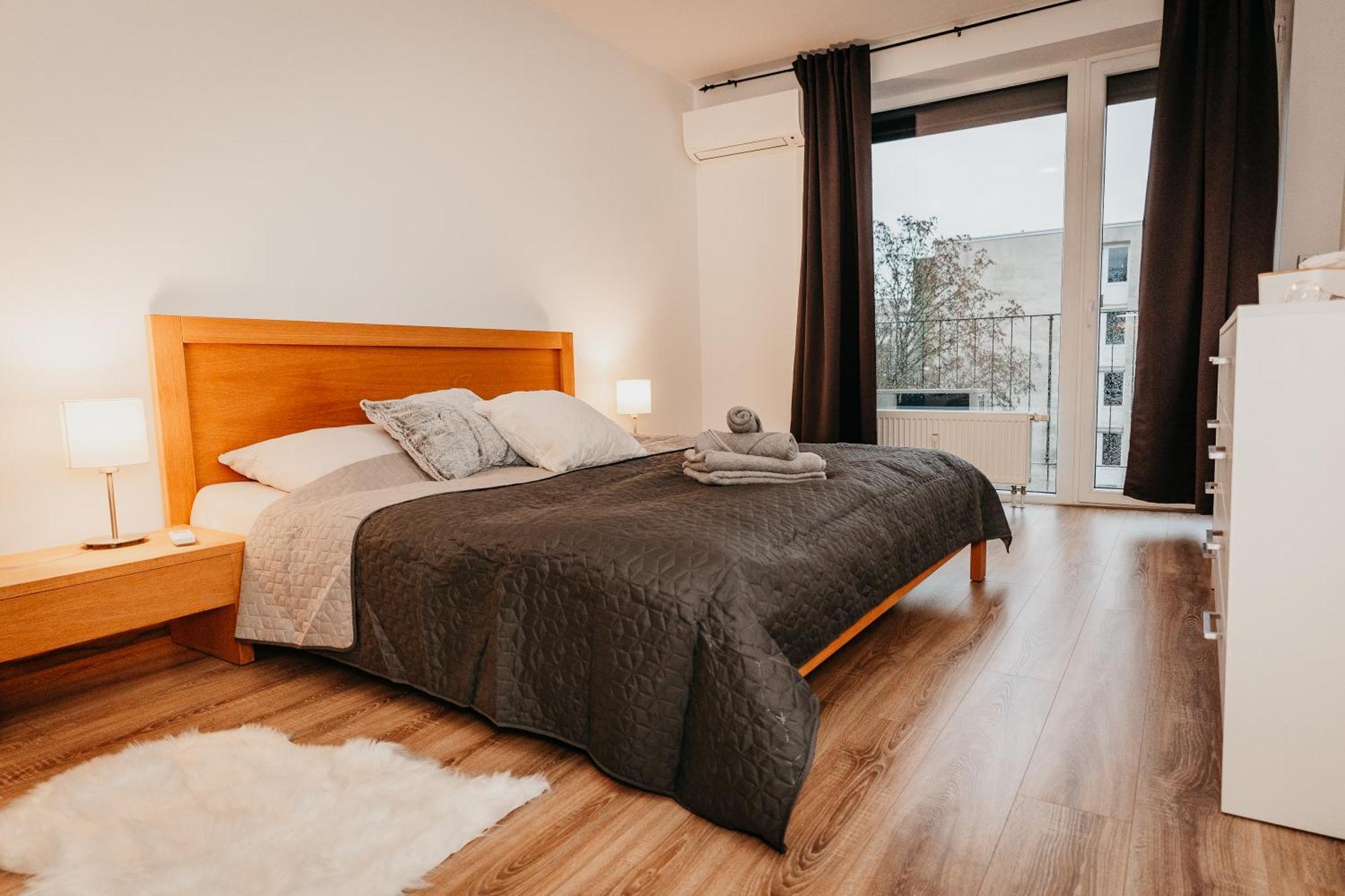 Old Town City Center Apartment 2 - Private Parking Included Caşonia Exterior foto